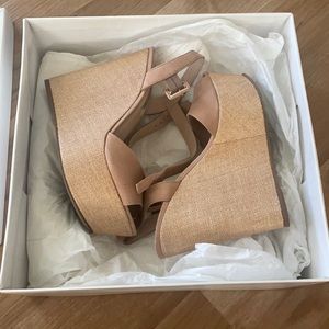 Steven Madden Nude Wedge